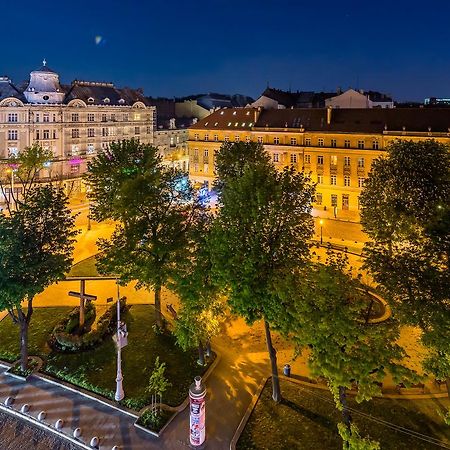 Bv Apartments Svobodu Avenue Lviv Luaran gambar