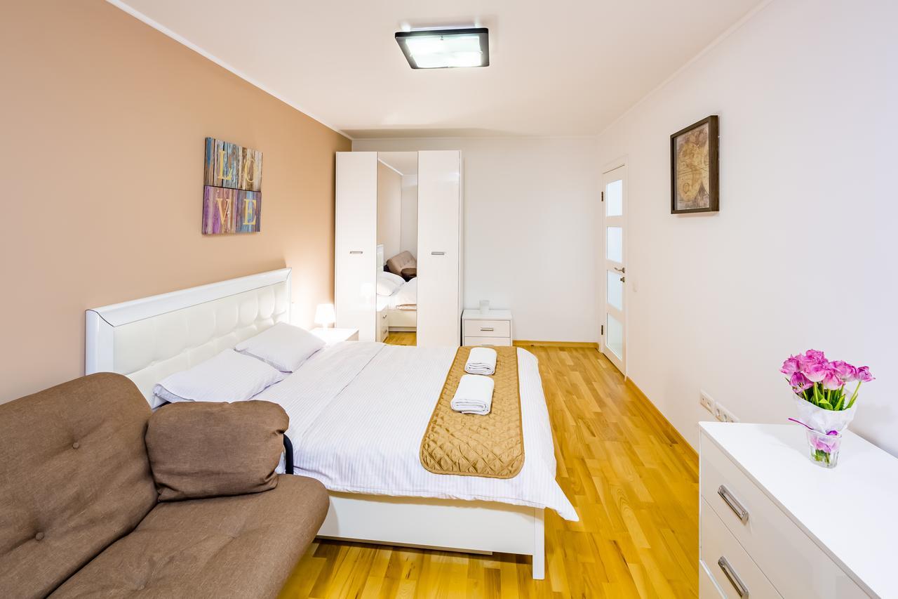 Bv Apartments Svobodu Avenue Lviv Luaran gambar